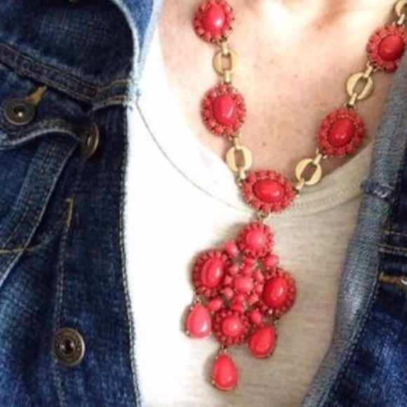 EUC Stella & Dot Sardinia Statement Necklace Red Gold - Picture 5 of 6